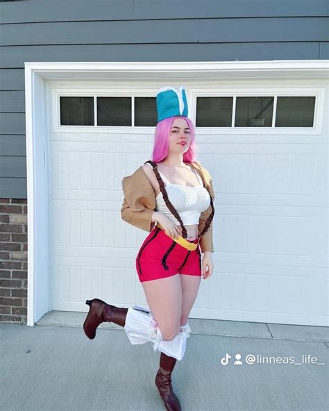 MUSCLEMOMMYCOSPLAYS